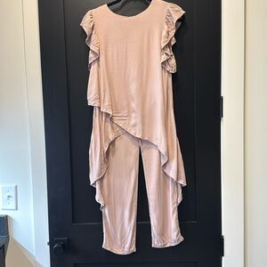 Hi-lo shirt with ruffle detail